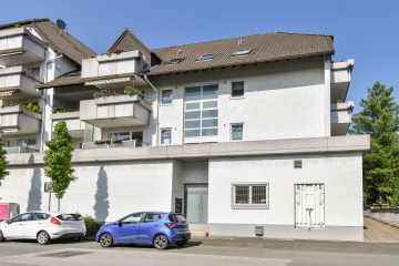 Sofort verfügbar – Zwei-Zimmer-Wohnung mit Loggia und Potenzial in ruhiger Lage., 42699 Solingen, Etagenwohnung