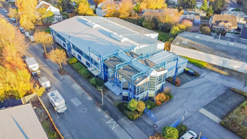 Helle, großzügige Büroetage mit flexibler Raumaufteilung in zentraler Lage von Solingen., 42655 Solingen, Bürohaus