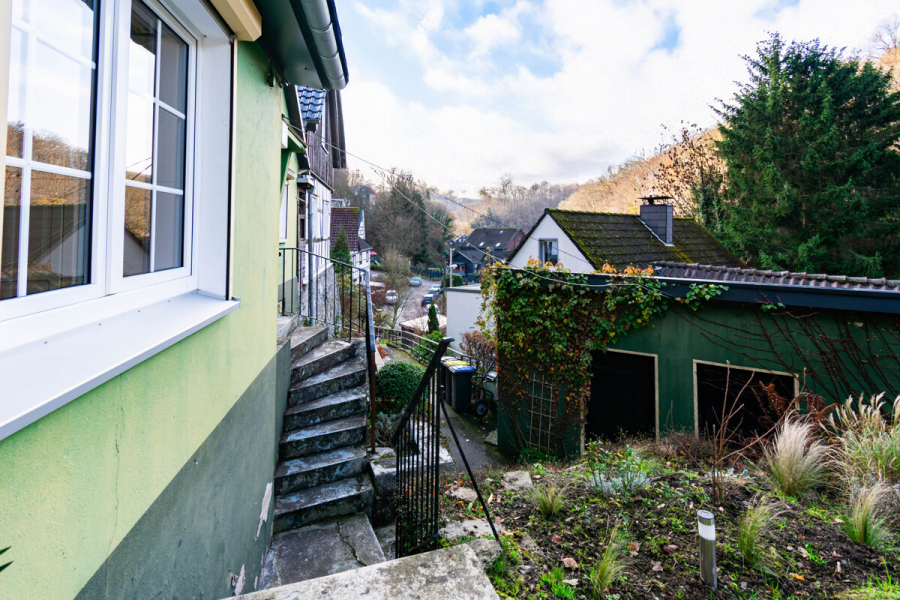 Abgang Immobilie - Ein Zuhause mit Charakter und Perspektive – charmantes Einfamilienhaus mit großem Grundstück und Potenzial zur Entfaltung