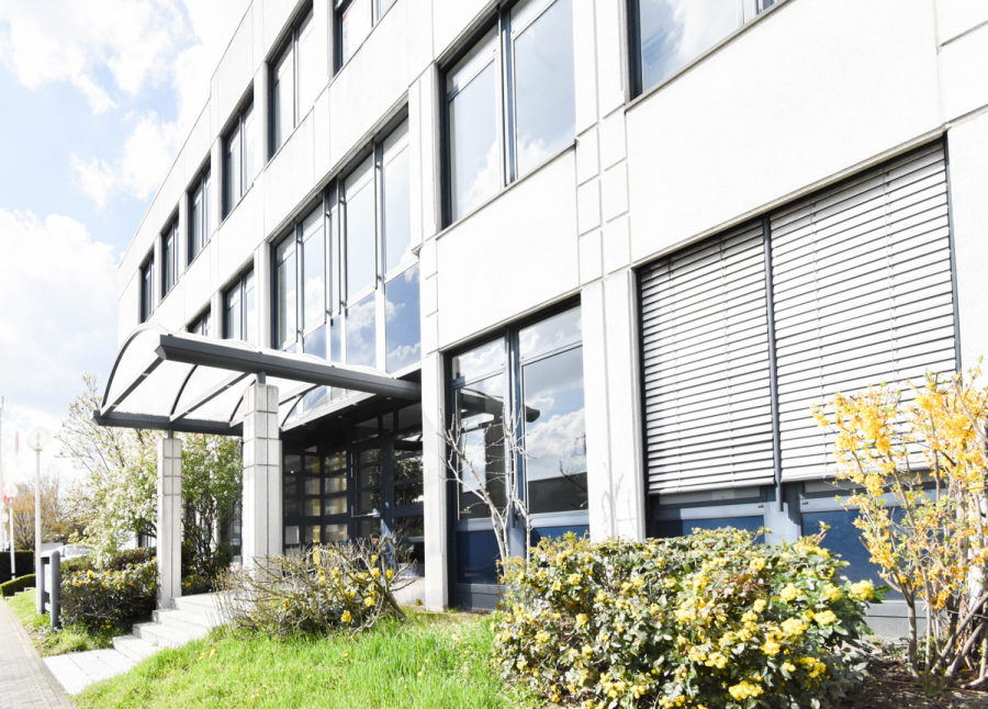 Eingang - Zwei komplette Büroetagen mit 1.032m² perfekt angebunden in Ratingen für Ihre erfolgreiche Zukunft.