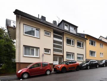 Kapitalanlage mit sechs Wohneinheiten, Balkonen und Garagen in Remscheid., 42853 Remscheid, Mehrfamilienhaus