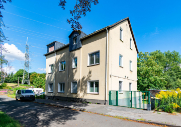 Ohligs. Ruhige naturnahe Wohnlage. Großzügiges Mehrgenerationenanwesen. Viele Nutzungsmöglichkeiten., 42697 Solingen, Mehrfamilienhaus