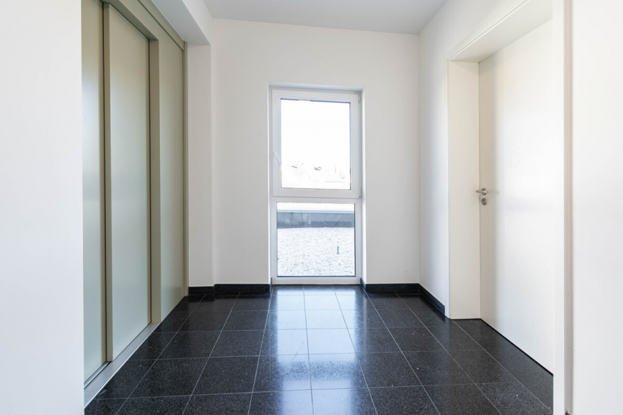 Aufzug/Abstellraum - Penthouse mit Dachterrasse, Aufzug direkt in die Etage und hochwertiger Ausstattung