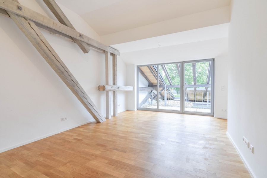 Stilvoll Wohnen im kernsanierten Gutshof nahe Neuss – Maisonettewohnung mit Terrasse und Garten. - Foto 3