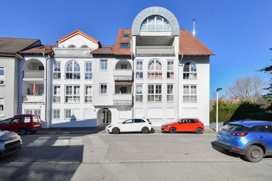 Titelbild - Drei-Zimmer-Wohnung mit Terrasse in zentraler Lage von Solingen-Ohligs – attraktiv vermietet