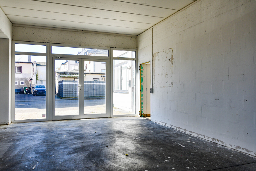 Eingangsbereich - Lager! Werkstatt! Praxis! Büro! Ladenlokal! Hier ist alles möglich. Zentral. Ca. 353m². Teilbar.