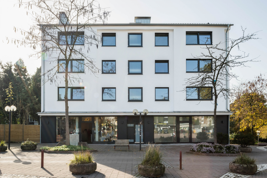 Hausansicht - Außergewöhnlich schöne und hochwertig ausgestattete 2-Zimmer-Wohnung mit 60m² im Herzen von Haan.