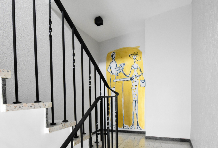 Treppenhaus - Außergewöhnlich schöne und hochwertig ausgestattete 2-Zimmer-Wohnung mit 60m² im Herzen von Haan.