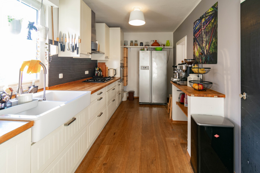 EG Küche - Charakter, Charme und Raum für Ideen – Einfamilienhaus mit Fachwerk-Seele