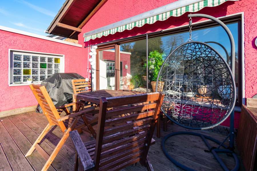 Terrasse - Charakter, Charme und Raum für Ideen – Einfamilienhaus mit Fachwerk-Seele