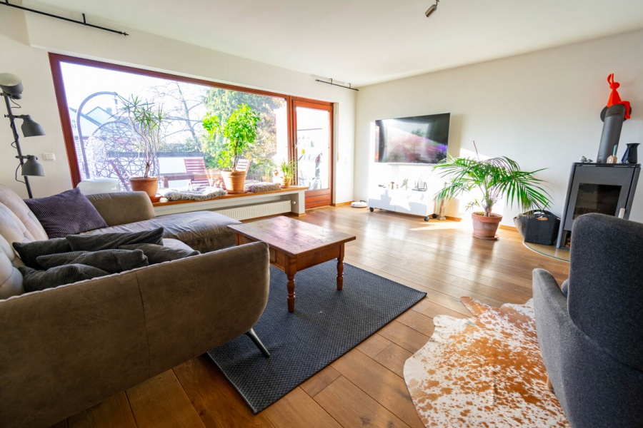 EG Wohnen - Charakter, Charme und Raum für Ideen – Einfamilienhaus mit Fachwerk-Seele