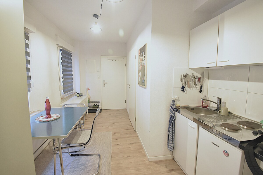 Eingang mit Küche - Appartement, 1 Zimmer, Ohligs, Nähe HBF.