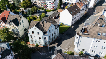 Ohligs. Zwei Mehrfamilienhäuser, Garagenhof, bebaubares Grundstück., 42697 Solingen, Mehrfamilienhaus