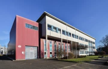Großzügiger Bürokomplex mit Lagerflächen auf drei Etagen in Leverkusen Manfort., 51377 Leverkusen, Bürofläche