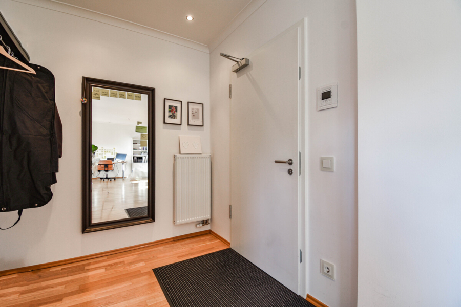 Eingang - Zur Kapitalanlage: Denkmalgeschützte Komfortwohnung im Collegium Marianum!