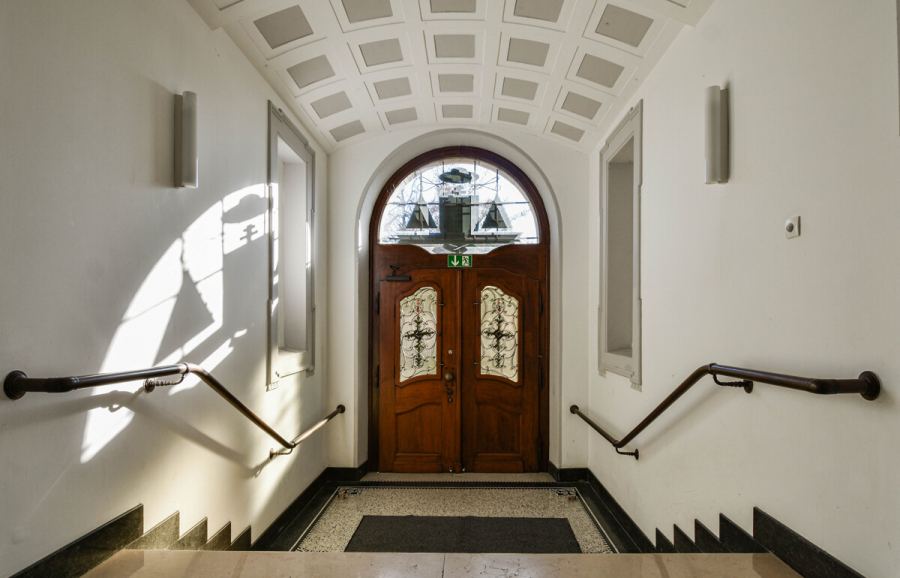 Hauseingang - Zur Kapitalanlage: Denkmalgeschützte Komfortwohnung im Collegium Marianum!