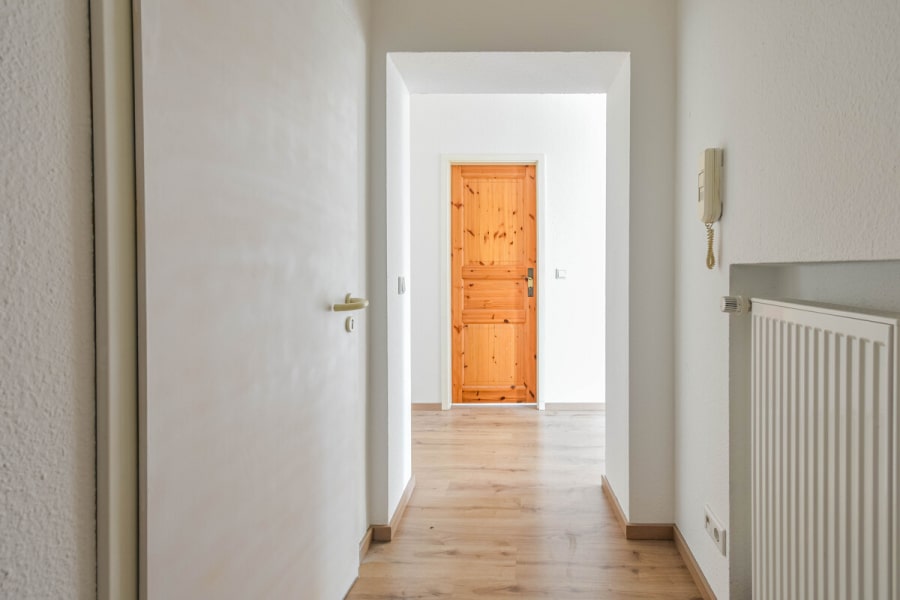Helle Drei-Zimmerwohnung mit Balkon im 1. OG. Solingen Mitte. - Photo 4