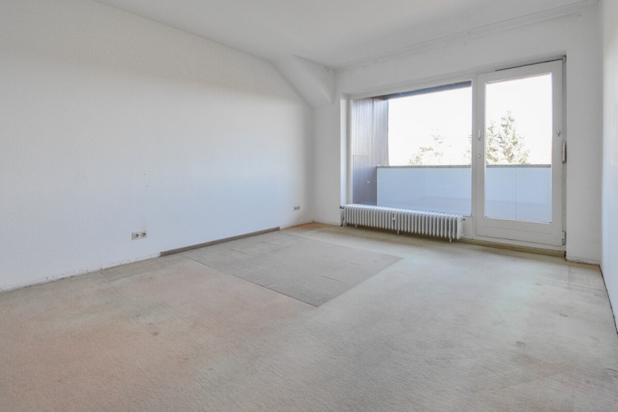 Schlafen - 2 Balkone mit Blick ins Grüne: Helle 3-Zimmer-Wohnung in Solingen-Höhscheid.