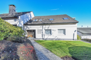 2 Balkone mit Blick ins Grüne: Helle 3-Zimmer-Wohnung in Solingen-Höhscheid., 42657 Solingen, Etagenwohnung