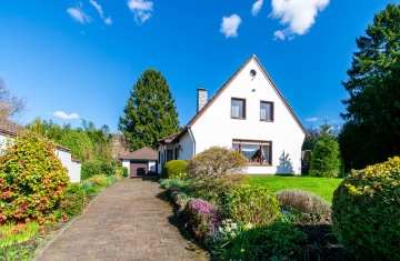 Merscheid. Sackgasse. Freistehendes EFH. Sanierungsobjekt mit Garage., 42699 Solingen, Einfamilienhaus