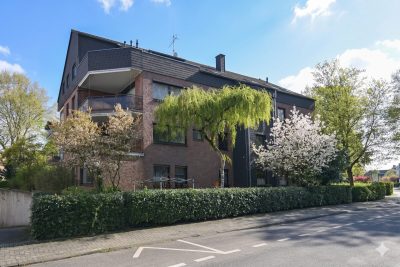 Hilden. Schön geschnittene Wohnung mit großer Dachterrasse, Tiefgaragenstellplatz und Ausbaureserve., 40724 Hilden, Etagenwohnung