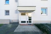 Bergisch Neukirchen. 87,19m², Vier-Zimmer-Wohnung in charmantem Viertel in Leverkusen. - Hauseingang