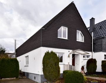Charmante Doppelhaushälfte in beliebter Wohnlage., 42899 Remscheid, Einfamilienhaus