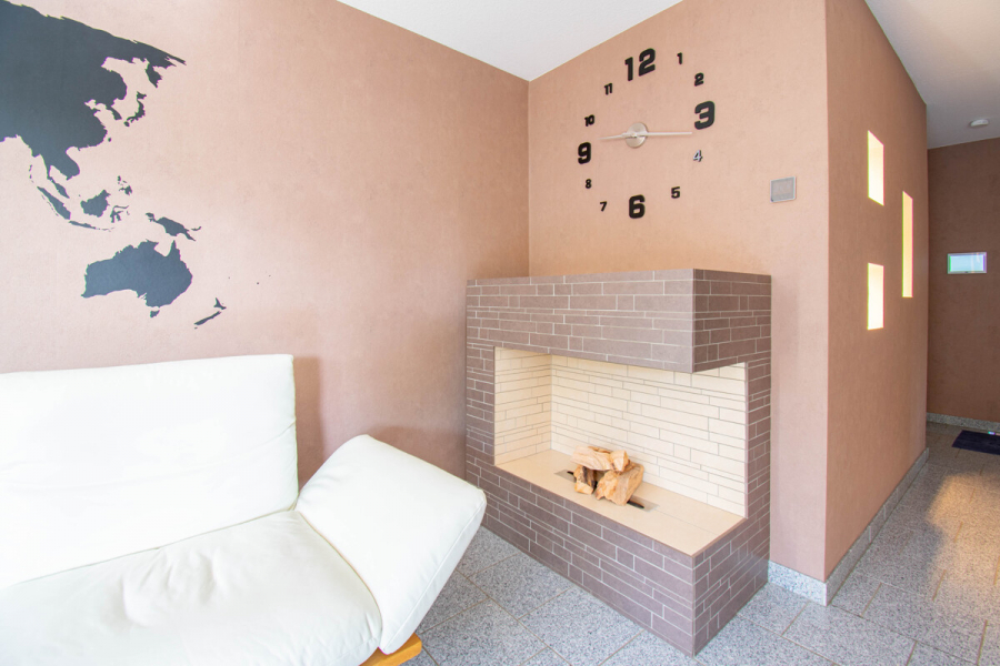 Elerktrischer Ofen - Hilden. Barrierearm. Exklusive Gartenwohnung mit hochwertiger Ausstattung und Tiefgaragenstellplatz.