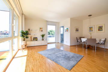 Barrierearm. Moderne Drei-Zimmer-Wohnung mit Balkon, Aufzug + hochwertiger Ausstattung. Stellplatz., 40724 Hilden, Etagenwohnung