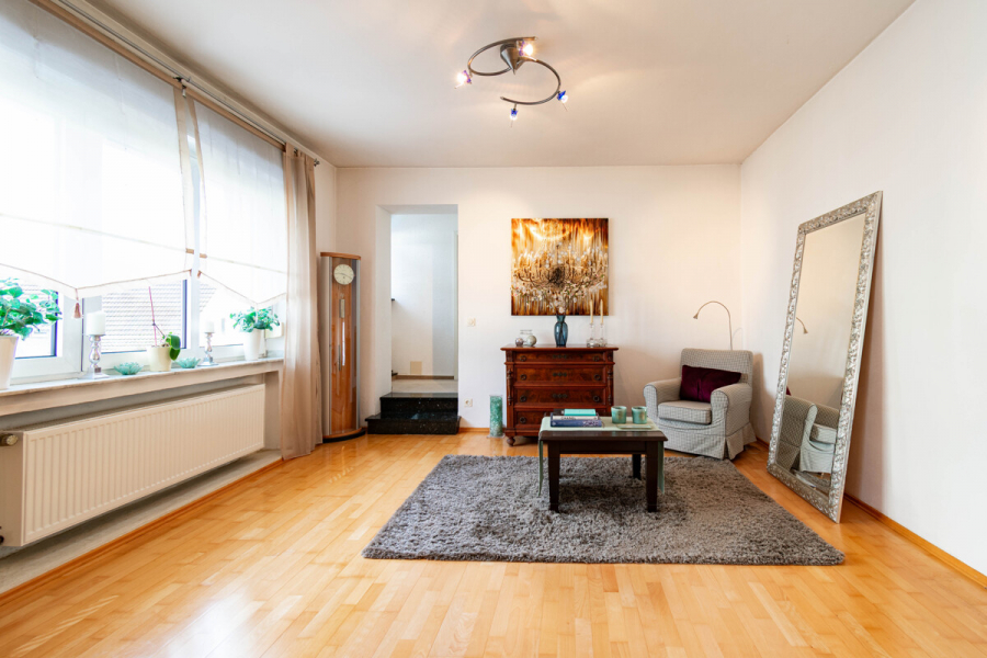 EG Zimmer 5 - Ungewöhnlich vielseitig: Großzügiges Einfamilienhaus mit Charme, Optionen und Perspektive