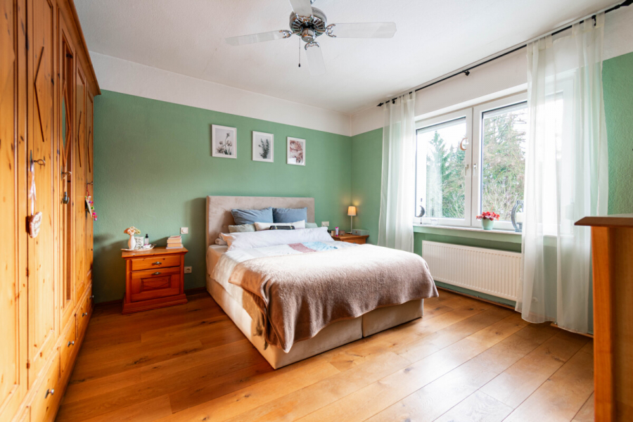 EG Zimmer 2 - Ungewöhnlich vielseitig: Großzügiges Einfamilienhaus mit Charme, Optionen und Perspektive