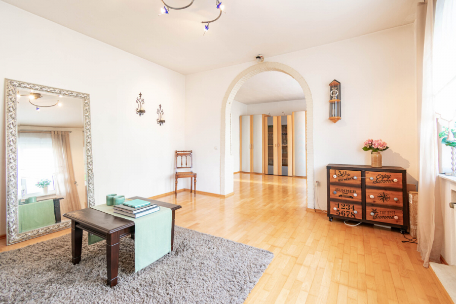 EG Zimmer 5 - Ungewöhnlich vielseitig: Großzügiges Einfamilienhaus mit Charme, Optionen und Perspektive