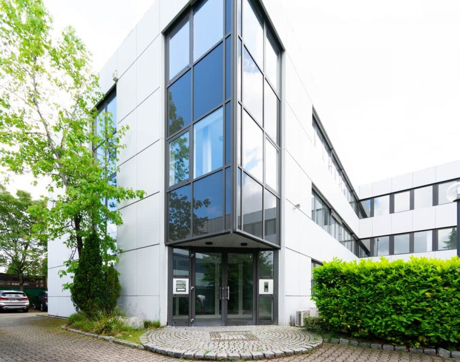 Ihr neues Büro im Düsseldorfer Süden! Perfekt gelegen und individuell gestaltbar im Erdgeschoss. - Eingang