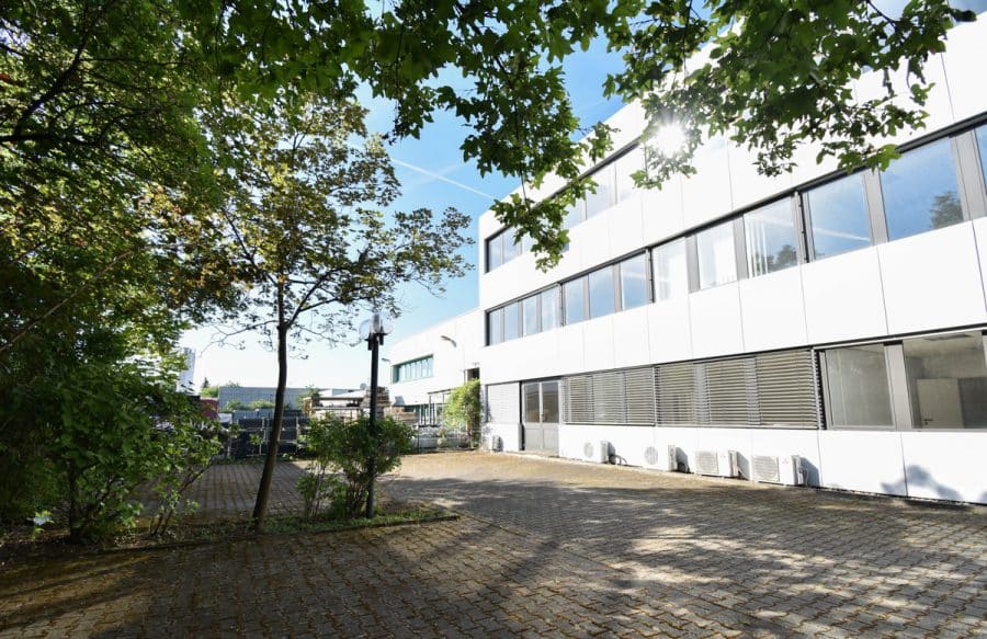 Ihr neues Büro im Düsseldorfer Süden! Perfekt gelegen und individuell gestaltbar im Erdgeschoss. - Anlieferung_Stellplätze