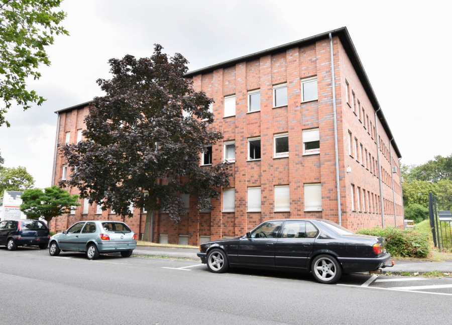 Vorderansicht - Ab Januar 2026. Bürofläche im 2. OG. Fahrstuhl. Perfekt gelegen im Hildener Gewerbegebiet.