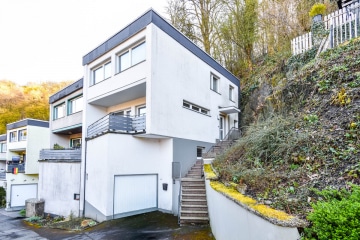 Familienfreundliche Doppelhaushälfte nahe Schloss Burg mit Loggia, Garage & Naturblick, 42659 Solingen, Doppelhaushälfte