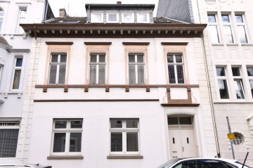 Ohligs, Altbau, 65 m², drei Zimmer, KDB, renoviert, neues Bad, Nähe HBF., 42697 Solingen, Etagenwohnung